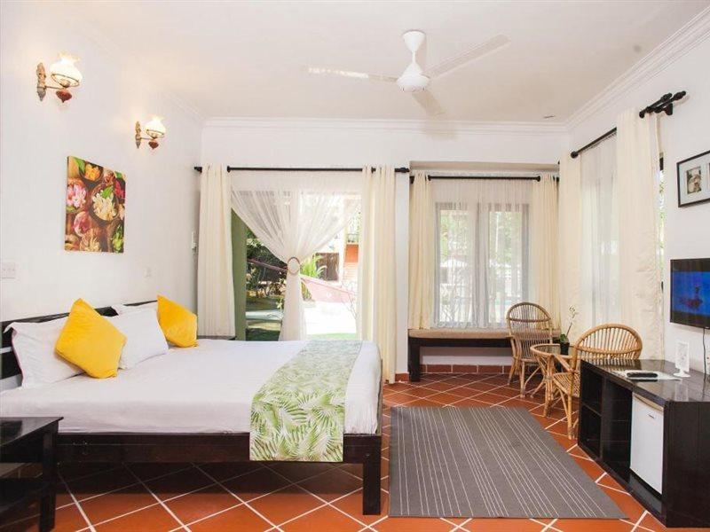 Anjungan Beach Resort Kampung Teluk Nipah Exterior photo