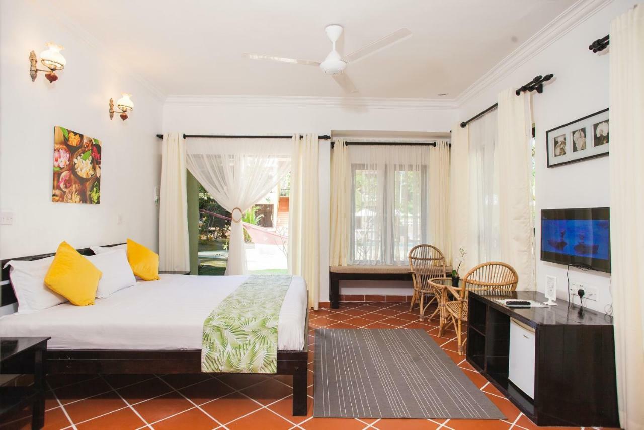 Anjungan Beach Resort Kampung Teluk Nipah Exterior photo